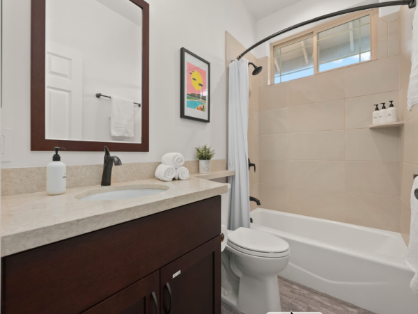 Your Dream Hawaiian Retreat Awaits in Makaha Valley - Luxury 4-Bedroom Home